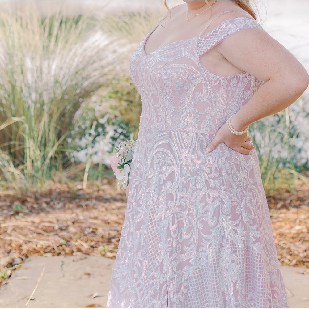 Prom dress! - Picture 2 of 3